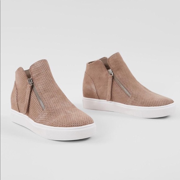 Steve Madden Caliber High Top Wedge Sneaker - Picture 1 of 6